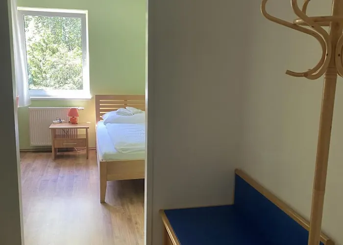 Fruehstueckspension Stefanie לינה וארוחת בוקר וינה